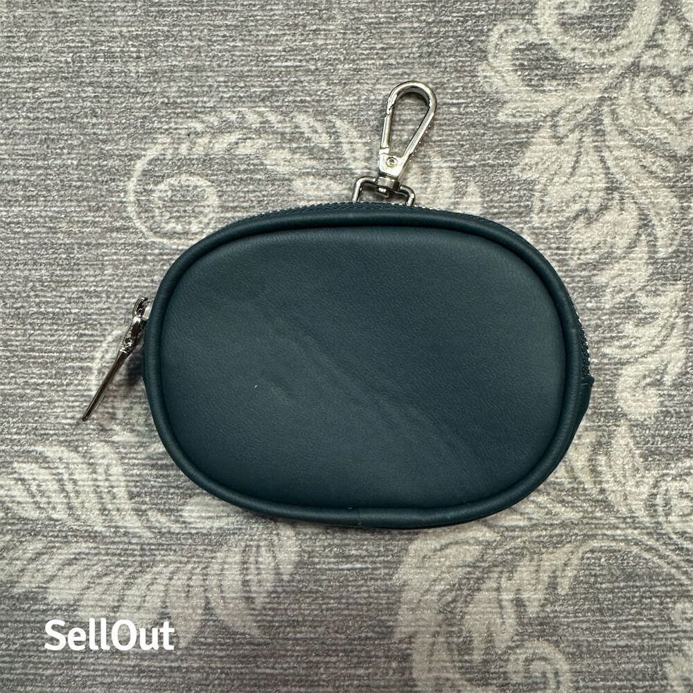 Steve Madden Women's Green Coin Purse Earbud Case